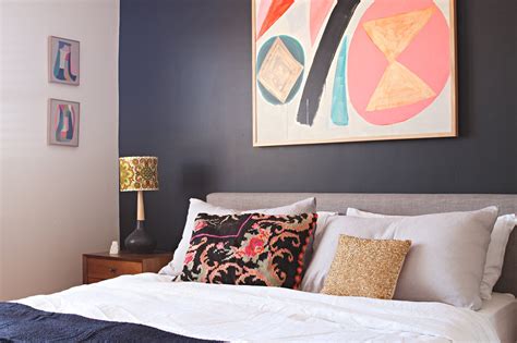 How High to Hang Art Above Bed: A Multifaceted Discussion